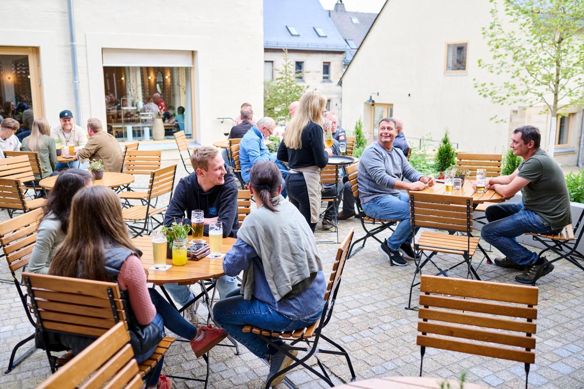 Schwarzes Kreuz Gasthaus Pension Teuschnitz Luaran gambar